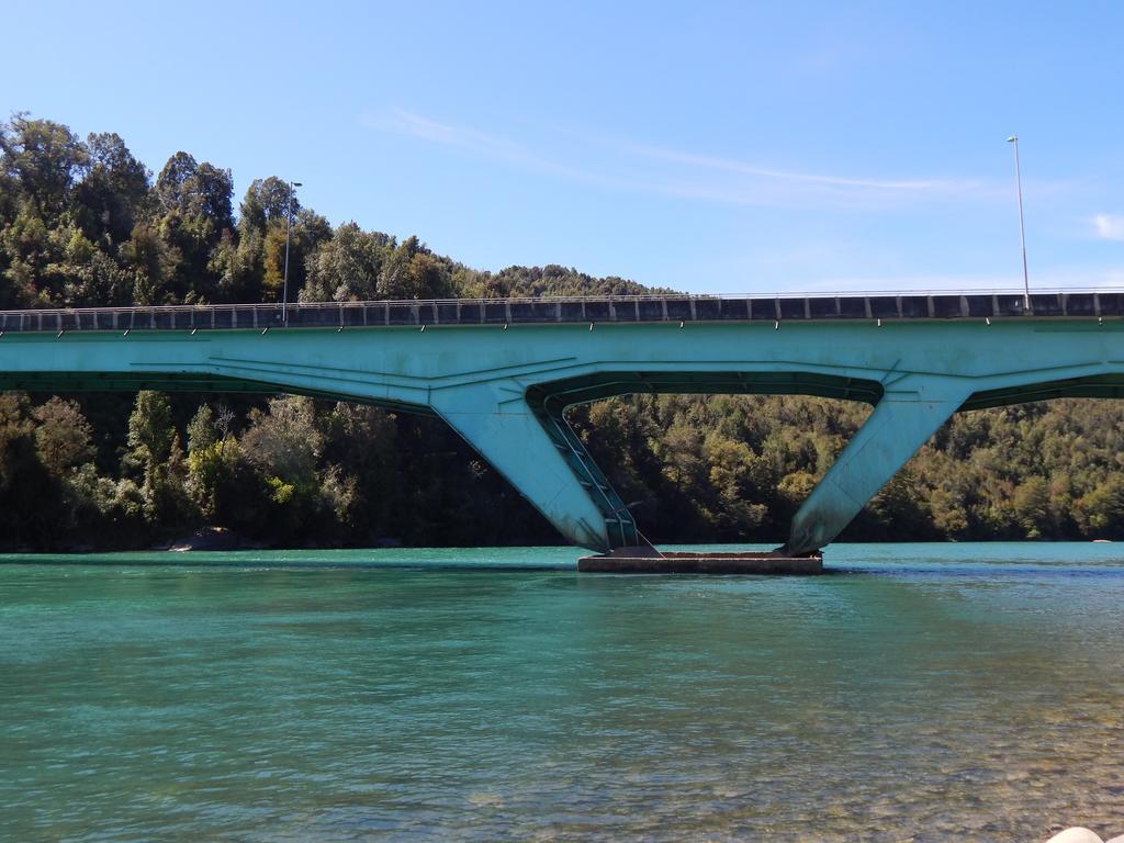 Cabanas Nutrias Patagonicas Puelo River Bagian luar foto