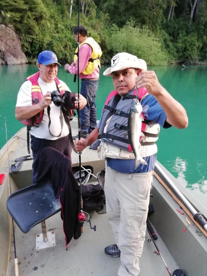 Cabanas Nutrias Patagonicas Puelo River Bagian luar foto